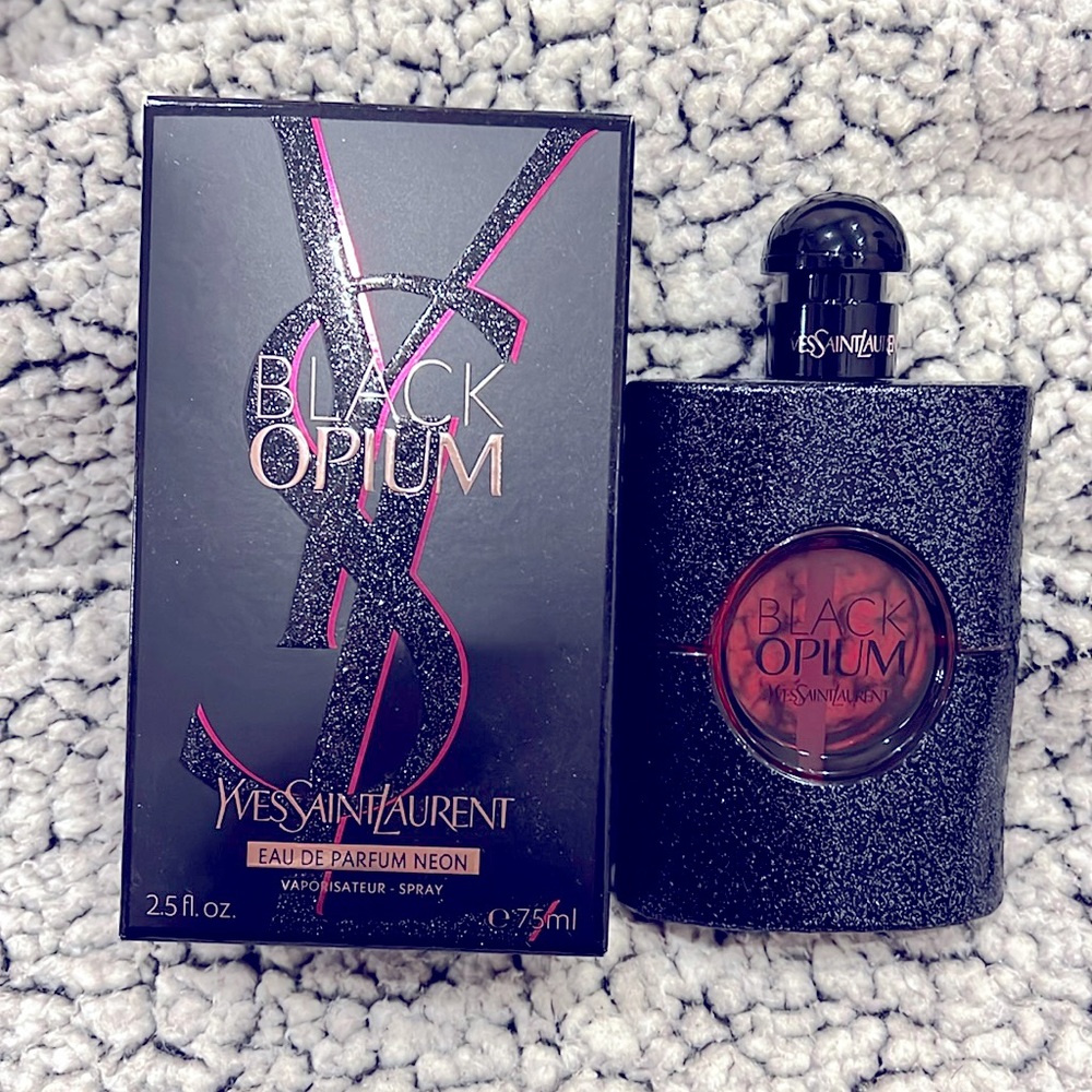 YSL Black Opium Neon EDP 2.5fl oz (75 ml)
